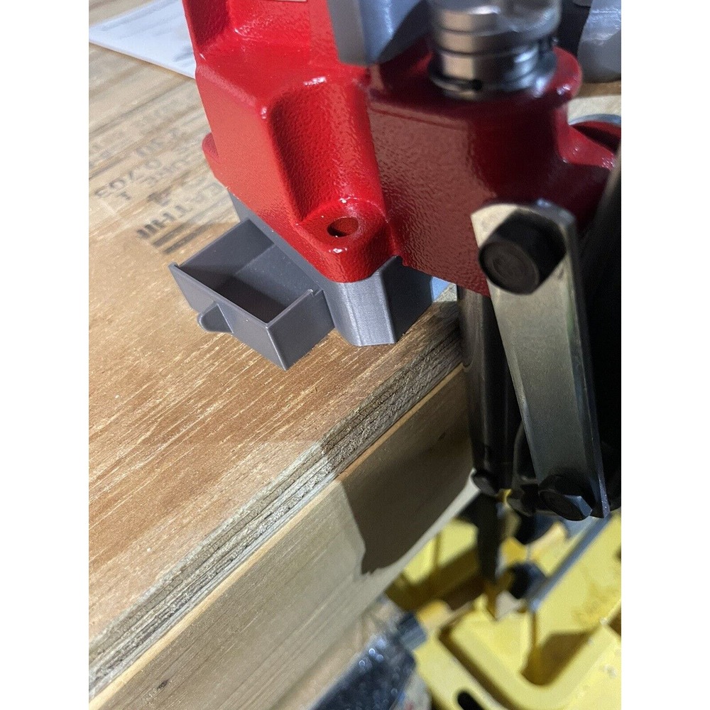 LEE Precision Single Stage Classic Cast Press Primer Catcher Kit - Reloading RED